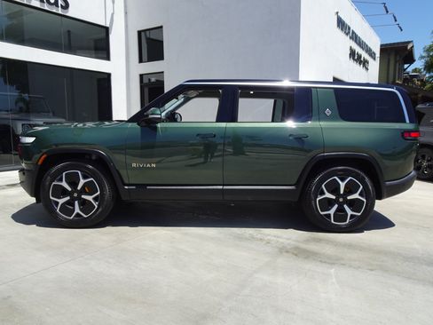 Used 2024 Rivian R1S Adventure AWD/4WD image 4
