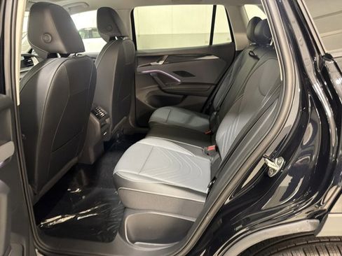 New 2026 Volkswagen Tiguan SE AWD/4WD image 22