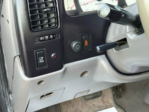 Used 2002 Toyota Tacoma PreRunner image 23