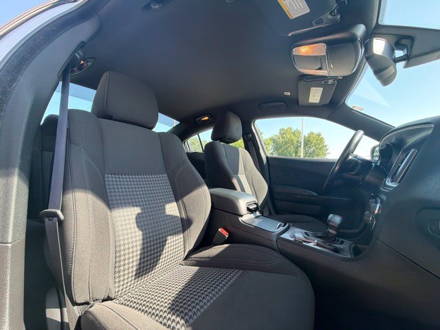Used 2023 Dodge Charger SXT w/ Blacktop Package AWD/4WD image 14