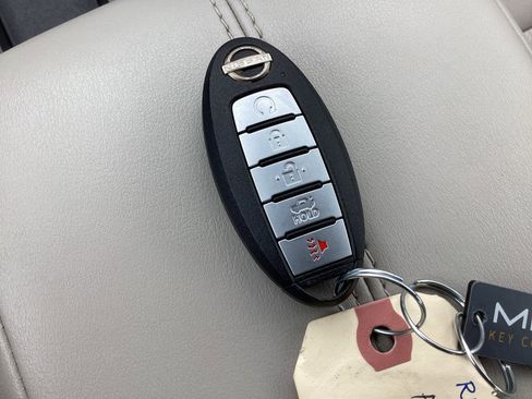 Used 2024 Nissan Altima 2.5 SV FWD image 31