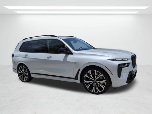 New 2027 BMW X7 M60i AWD/4WD image 2
