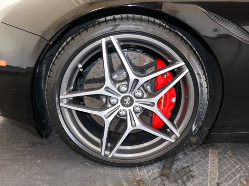 Used 2017 Ferrari California T RWD image 37
