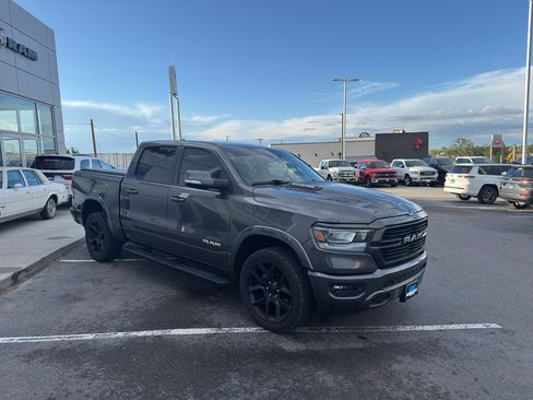 Used 2022 RAM 1500 Laramie AWD/4WD image 7