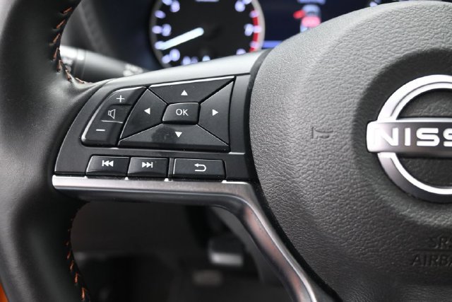 Used 2025 Nissan Sentra SR FWD image 4