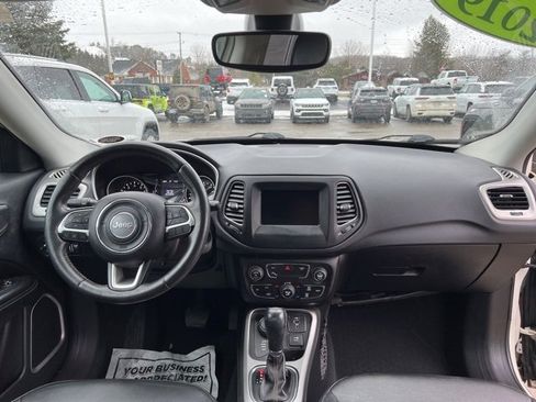 Certified 2019 Jeep Compass Latitude w/ Cold Weather Group image 14