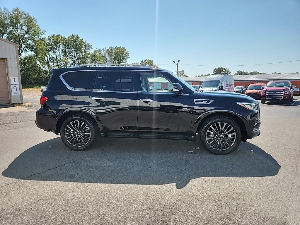 Used 2023 INFINITI QX80 Premium Select w/ Cargo Package AWD/4WD image 4