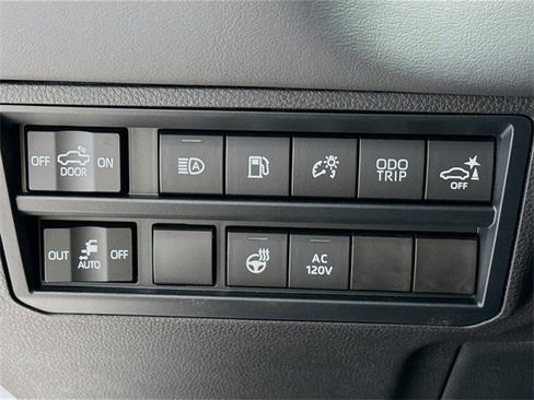 New 2024 Toyota Tundra Platinum image 9