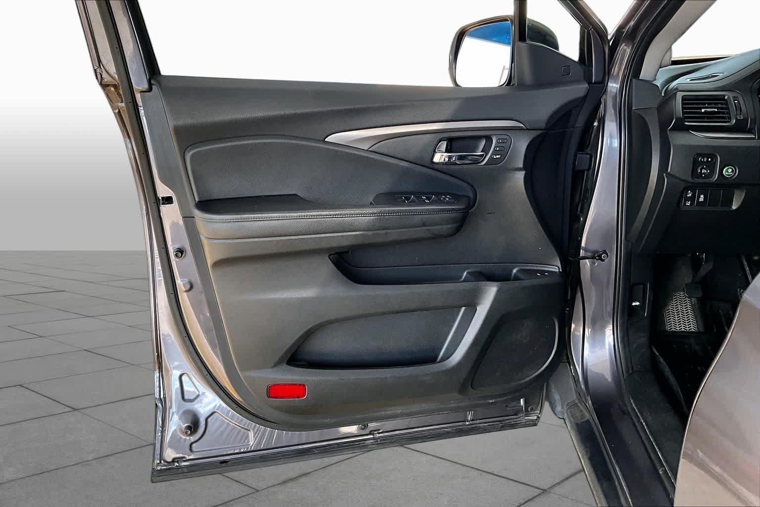 Used 2022 Honda Pilot Special Edition image 22