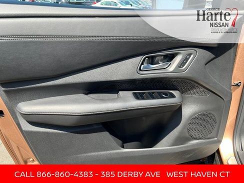 Certified 2023 Nissan Ariya FWD image 17