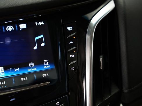 Used 2018 Cadillac Escalade Premium Luxury RWD image 24