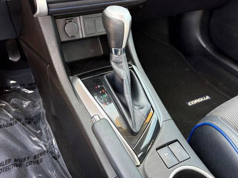 Used 2018 Toyota Corolla SE FWD image 21