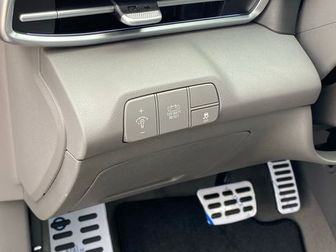 New 2026 Hyundai Elantra Sport FWD image 12