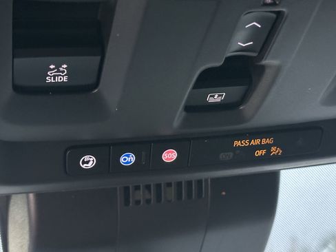 Used 2023 GMC Yukon Denali w/ Denali Reserve Package image 31