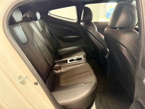 Used 2019 Hyundai Veloster Turbo image 31