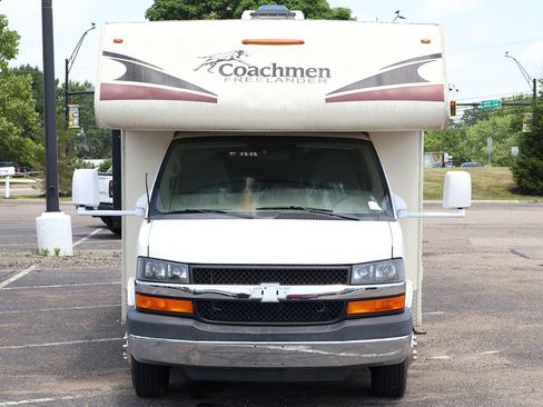 Used 2015 Chevrolet Express 4500 w/ RV Package RWD image 6