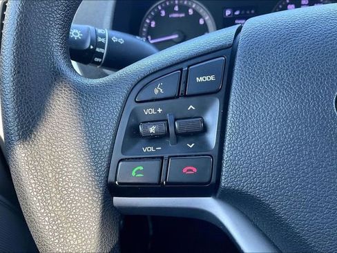 Used 2018 Hyundai Tucson SE image 18