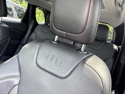 Used 2021 Jeep Cherokee Limited w/ Elite Package AWD/4WD image 10
