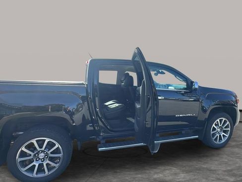 Used 2022 GMC Canyon Denali image 30