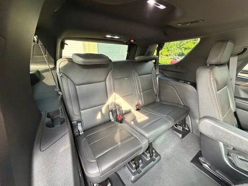 Used 2024 Chevrolet Tahoe High Country AWD/4WD image 15