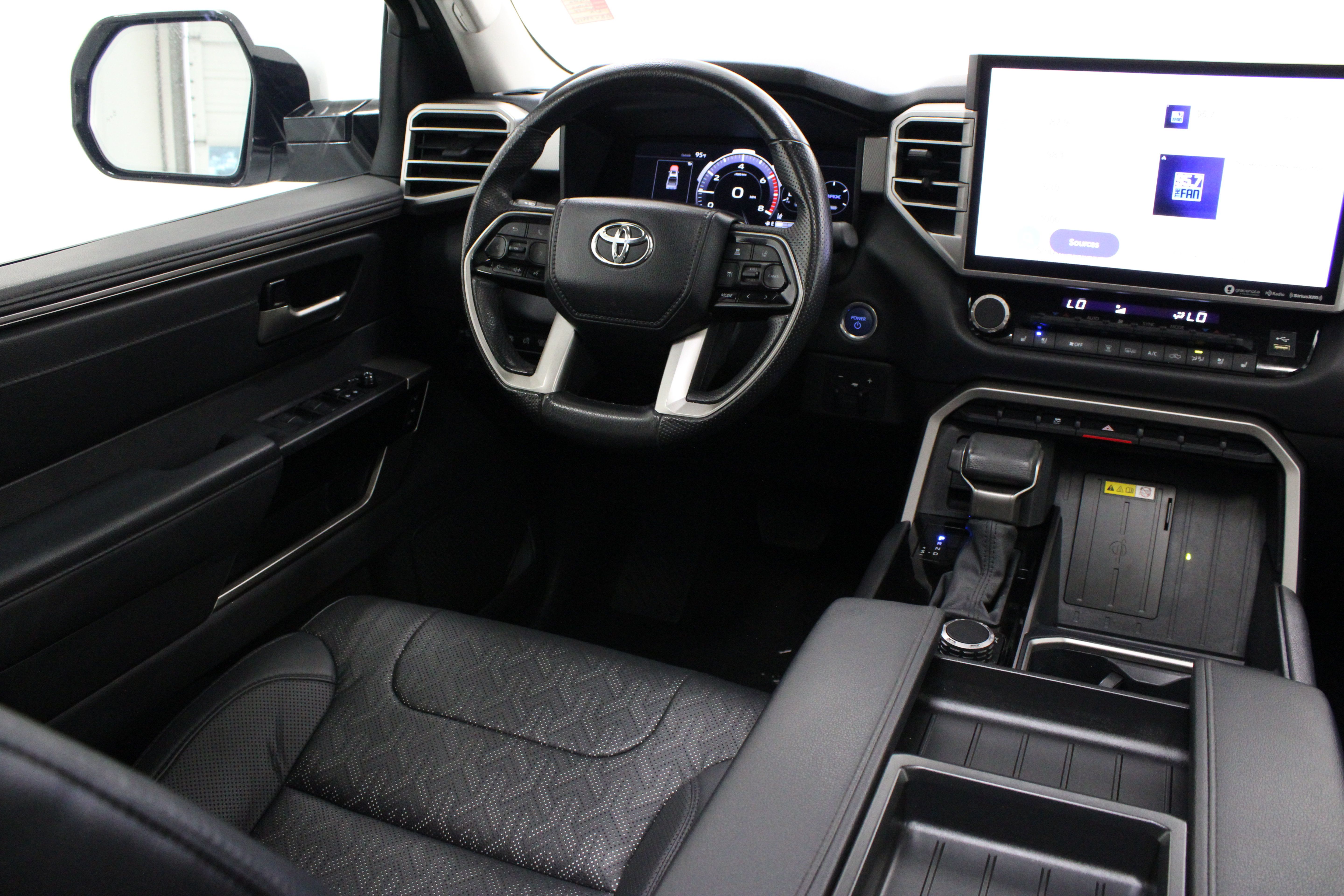 Used 2024 Toyota Tundra Limited w/ Power Package AWD/4WD image 35
