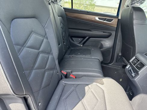 New 2025 Volkswagen Atlas SE image 17