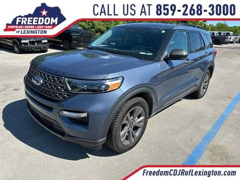 Used 2021 Ford Explorer XLT w/ Equipment Group 202A AWD/4WD image 1