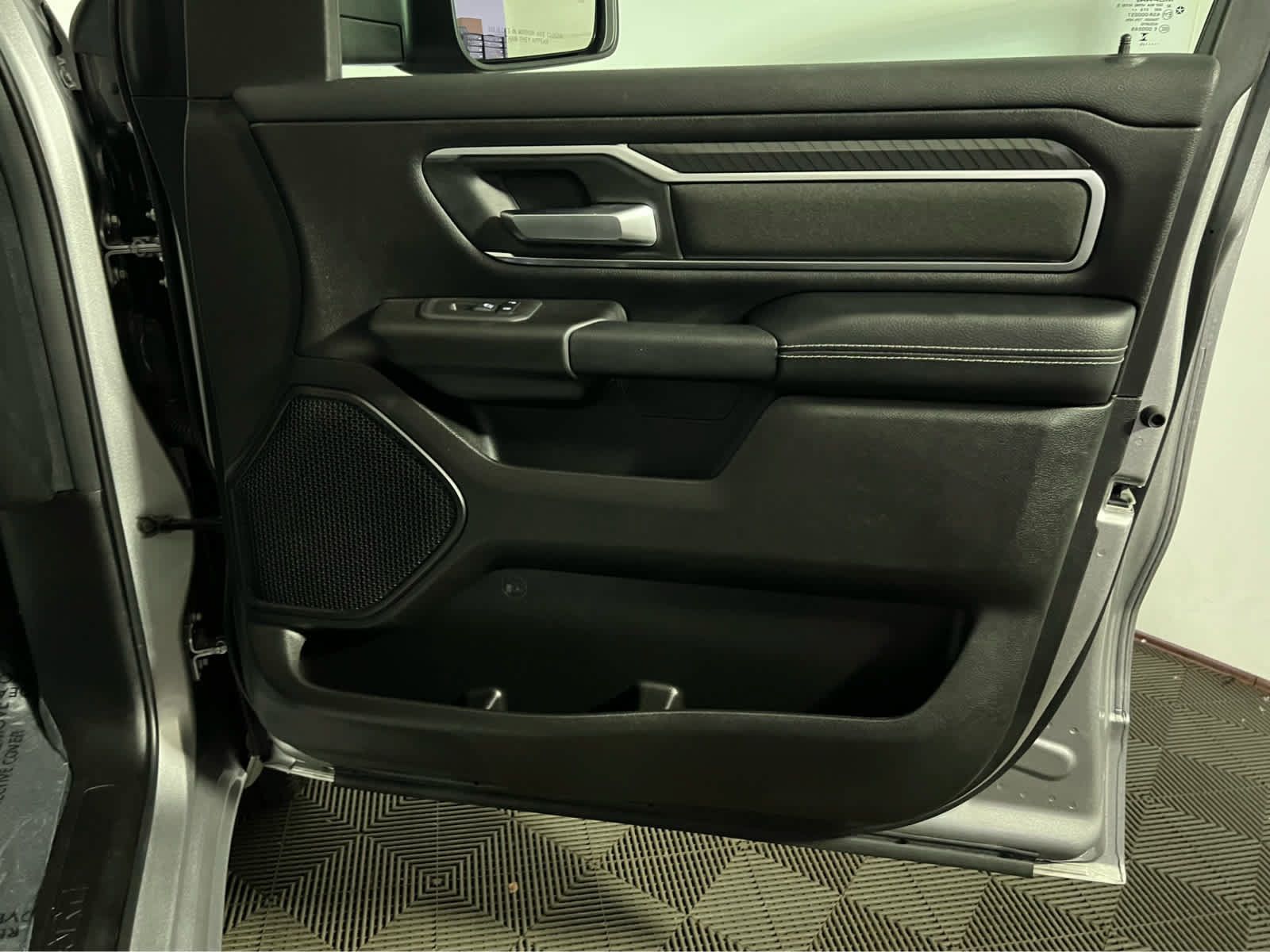 Used 2025 RAM 1500 Big Horn AWD/4WD image 28