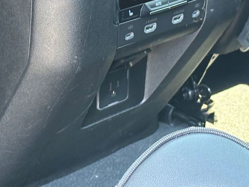 Used 2023 Chevrolet Suburban RST w/ Luxury Package image 25