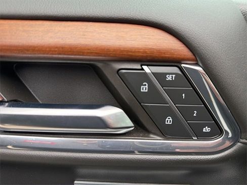 Used 2023 GMC Sierra 1500 Denali w/ Technology Package image 10