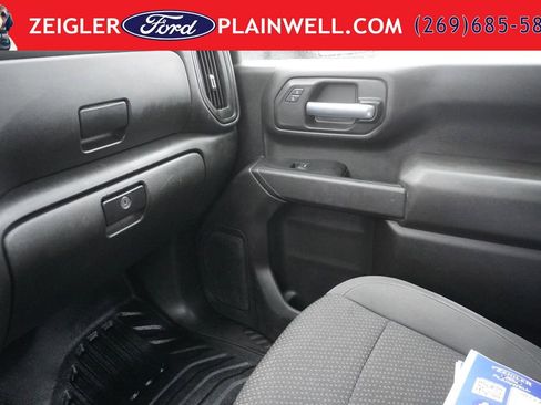 Used 2022 GMC Sierra 3500 Pro w/ Convenience Package RWD image 29