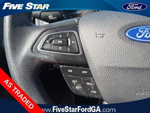 Used 2015 Ford Focus SE FWD image 18