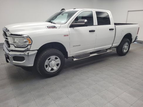 Used 2022 RAM 2500 Tradesman w/ Chrome Appearance Group image 2