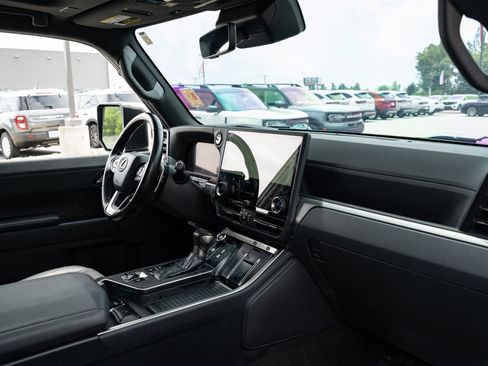 Used 2024 Lexus GX 550 w/ Accessory Package (Z1) AWD/4WD image 36