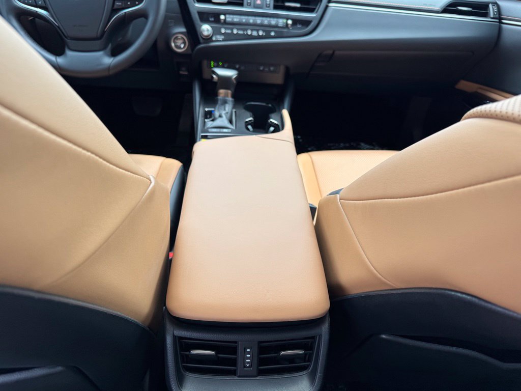 Used 2025 Lexus ES 300h F Sport FWD image 34