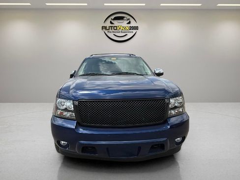 Used 2013 Chevrolet Avalanche LT w/ All-Star Edition AWD/4WD image 2