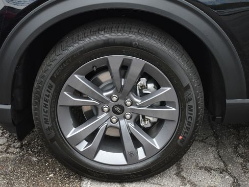 New 2026 Ford Explorer Active w/ Active Comfort Package AWD/4WD image 16