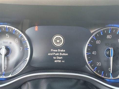 Used 2024 Chrysler Pacifica Touring-L image 16