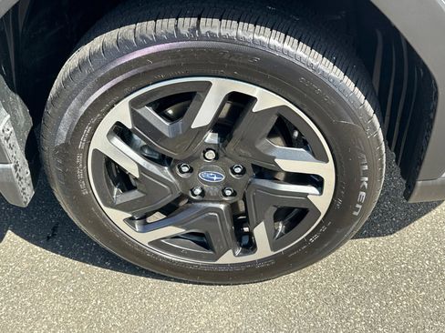 Certified 2025 Subaru Forester Limited image 7