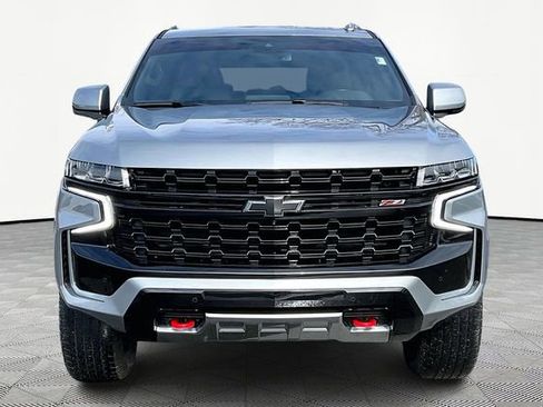 Used 2024 Chevrolet Tahoe Z71 w/ Luxury Package image 2
