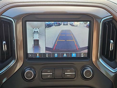 Used 2021 Chevrolet Silverado 2500 High Country w/ Z71 Off-Road Package image 13