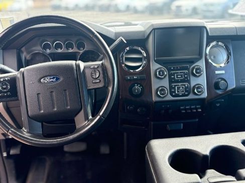 Used 2015 Ford F250 Lariat w/ Chrome Package image 17