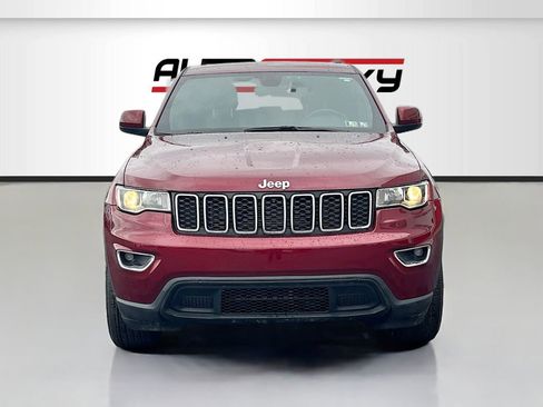 Used 2021 Jeep Grand Cherokee Laredo X image 2