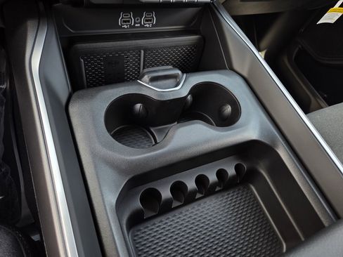 New 2026 RAM 1500 4x4 Crew Cab image 11