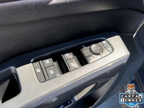 Used 2025 Nissan Pathfinder SV FWD image 27