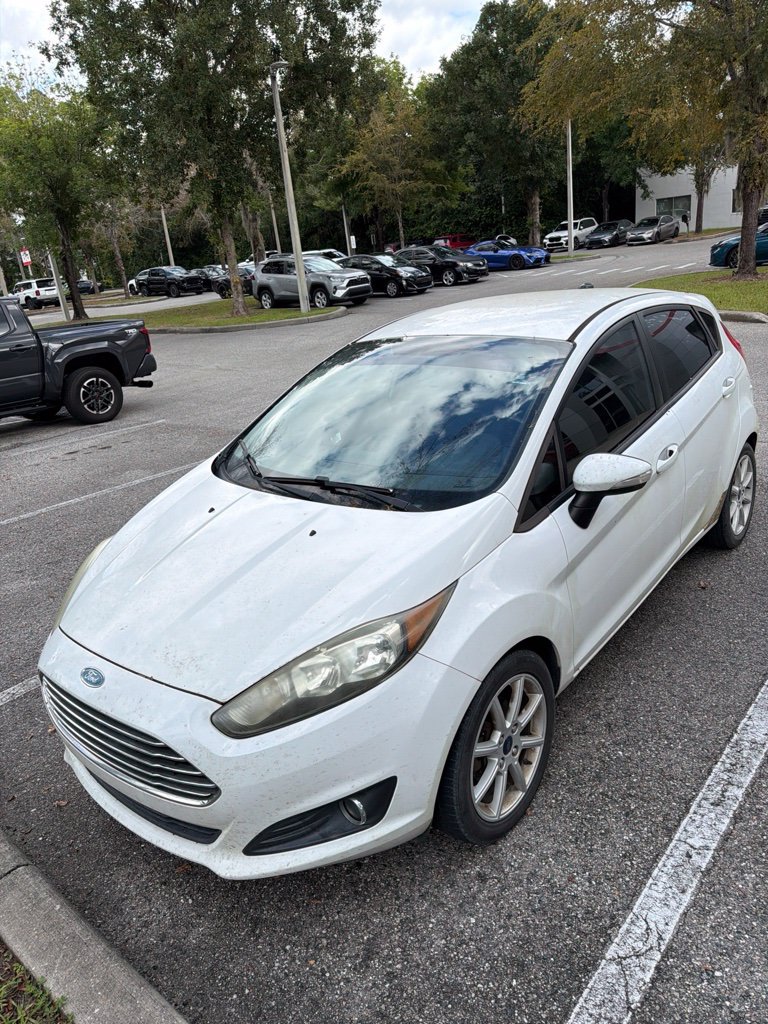 Used 2015 Ford Fiesta SE w/ Equipment Group 201A FWD image 1