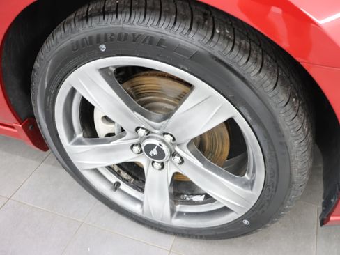 Used 2013 Ford Mustang GT Premium w/ Comfort Pkg RWD image 3