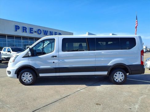 Used 2023 Ford Transit 350 XLT image 3