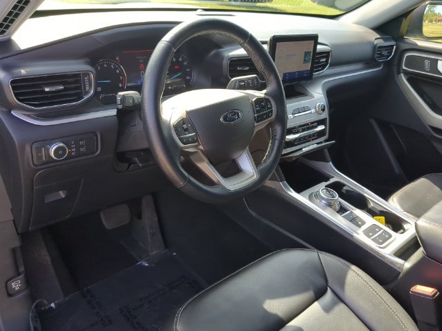 Used 2022 Ford Explorer XLT w/ Equipment Group 202A RWD image 20