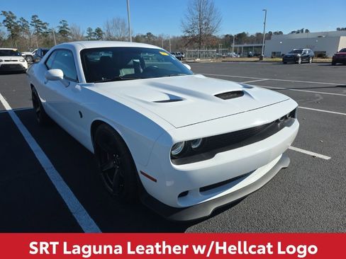 Used 2017 Dodge Challenger SRT Hellcat image 15